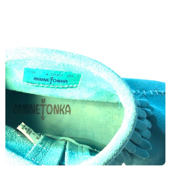 Minnetonka Double Fringe Zip Bootie - Picture 4 of 5